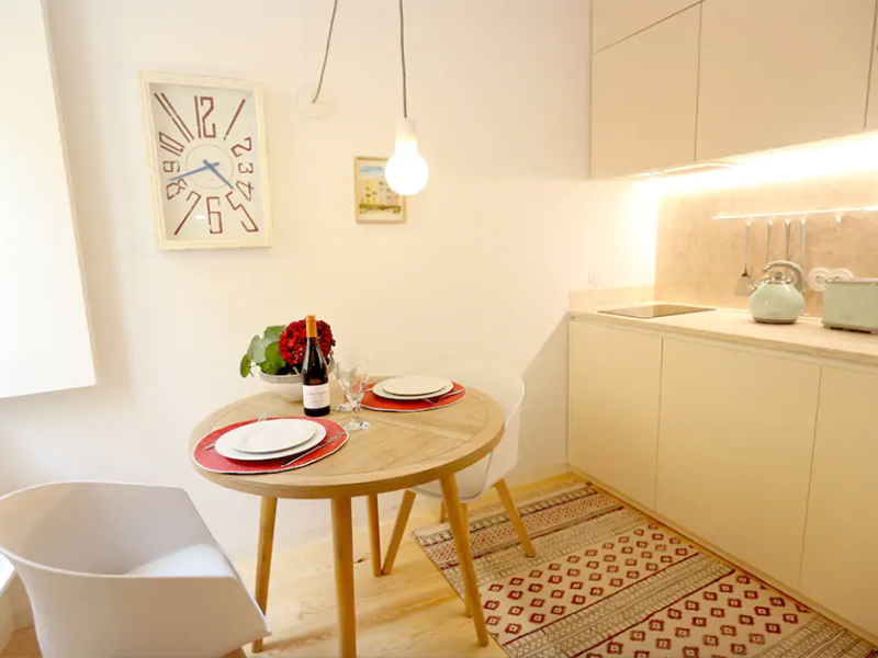 Enjoy Lisbon Graça 1 for rent